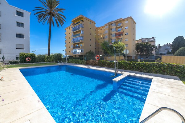 Compact appartement aan de golfbaan, 450 meter van het strand in Torremolinos - thumbnail 6