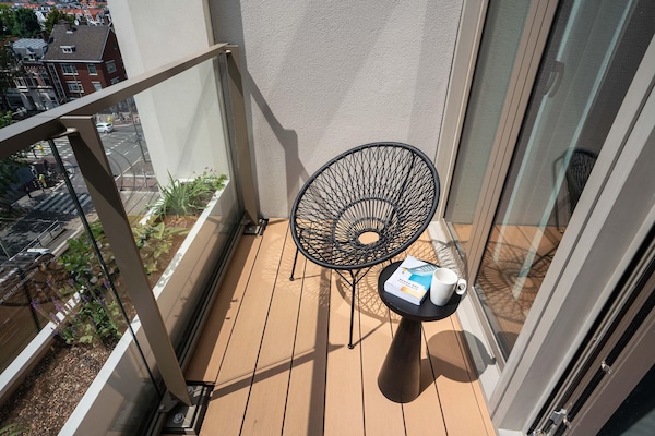 Walden 4: Modern duurzaam vakantiehuis in Den Haag, 6 km van het strand - thumbnail 5