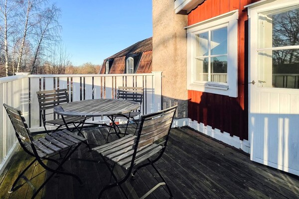 Op 400 m van zee: ruim vakantiehuis voor 8 personen in Färjestaden - thumbnail 2