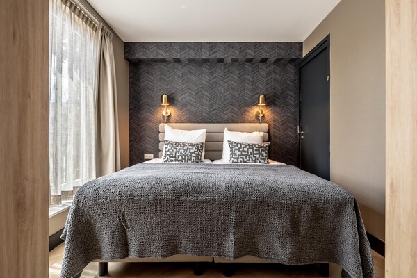 Sfeervol studio-appartement aan pittoreske gracht in hartje Delft - thumbnail 3