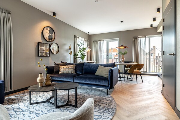 Licht appartement met balkon en uitzicht op Delft, 4 personen - thumbnail 2