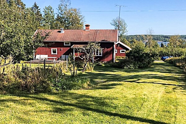 Vakantiehuis nabij centrum Åmmeberg aan het meer Åmmelången - thumbnail 2