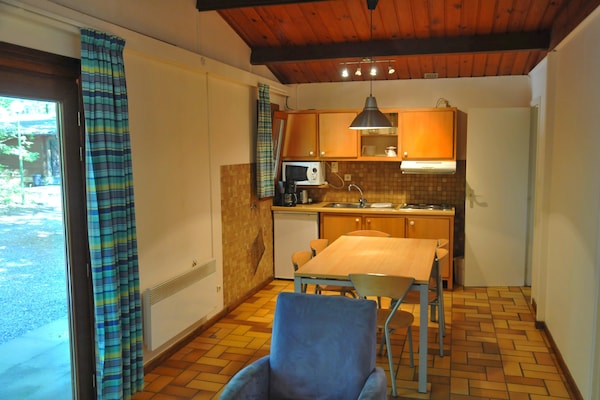 Sfeervol houten vakantiehuis voor 6 personen in Oignies en Thiérache - thumbnail 3