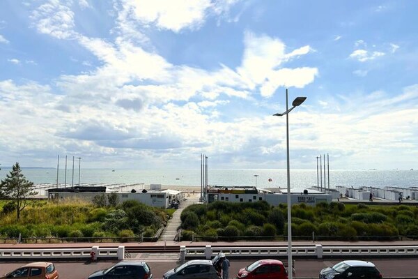 Le Bord De Mer: stijlvol appartement met zeezicht en terras in Le Havre - thumbnail 6
