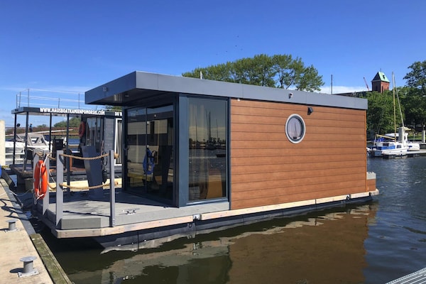 Knusse woonboot voor 6 personen in Dziwnów, vlakbij strand en centrum - thumbnail 1