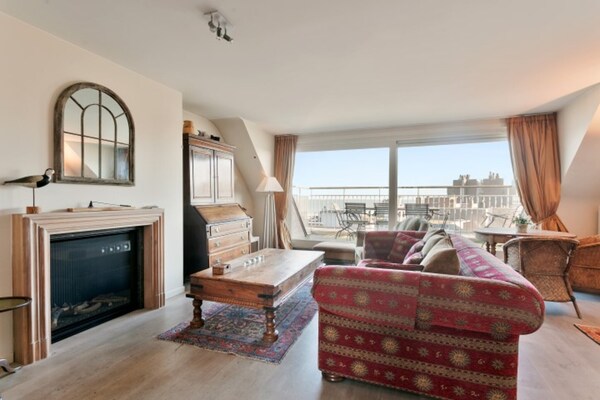 Duplex appartement met panoramisch zeezicht op het Albertstrand in Knokke-Heist - thumbnail 6