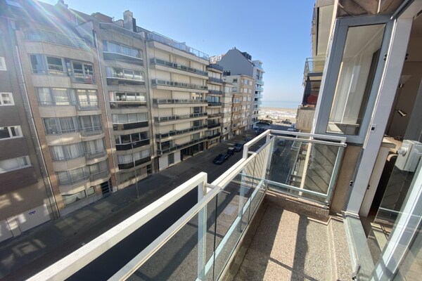 4-persoons appartement met twee terrassen in Knokke-Heist - thumbnail 5