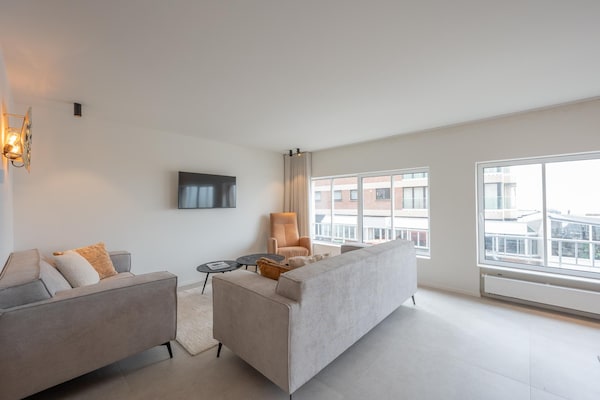 Zonnig appartement met zeezicht vlakbij Albert Beach in Knokke - thumbnail 1