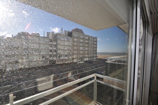 Zonnig appartement Residence Othello-21 met zeezicht in Knokke-Heist - thumbnail 4