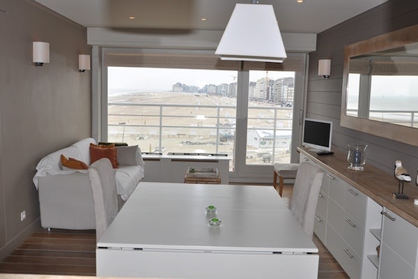 55m² studio met zeezicht op de 3e verdieping in KNOKKE-HEIST - thumbnail 3