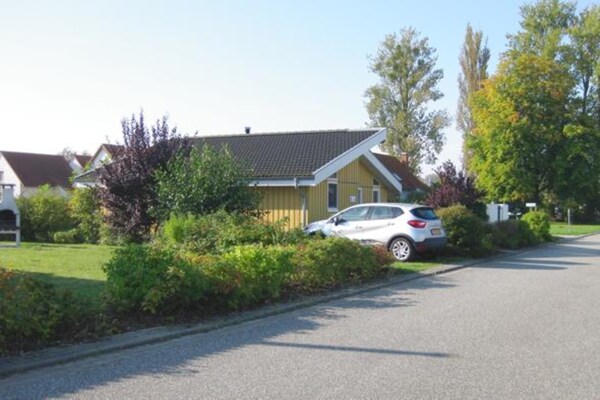 Ferienhaus Seeschwalbe-70 aan de Müritz met privéstrand en jachthaven - thumbnail 6