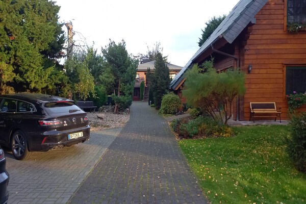 Ruim appartement met terras en tuin nabij Strandsolbad Staßfurt - thumbnail 6