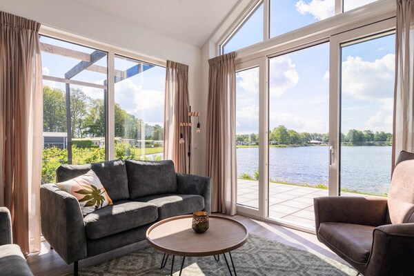 Moderne gelijkvloerse villa aan het water in Nationaal Park Drentsche Aa - thumbnail 2