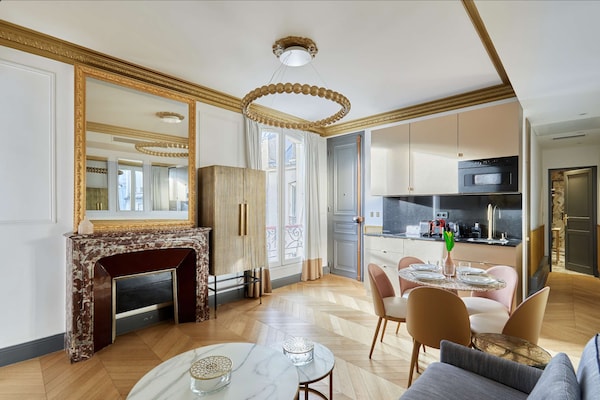Stijlvol appartement met airco tussen Champs-Élysées en Faubourg Saint-Honoré - thumbnail 2