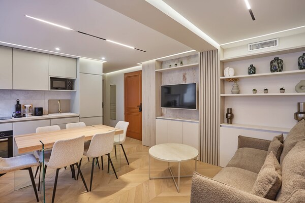 Stijlvol appartement voor 6 bij de Eiffeltoren, Parijs 1049 - thumbnail 4