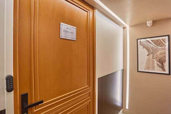 Stijlvol appartement voor 6 bij de Eiffeltoren, Parijs 1049 - thumbnail 1