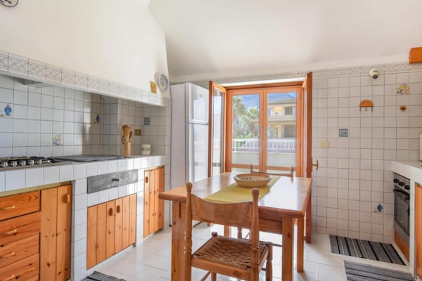 Appartement aan zee met panoramisch balkon in Alcamo, 80m van het strand - thumbnail 6