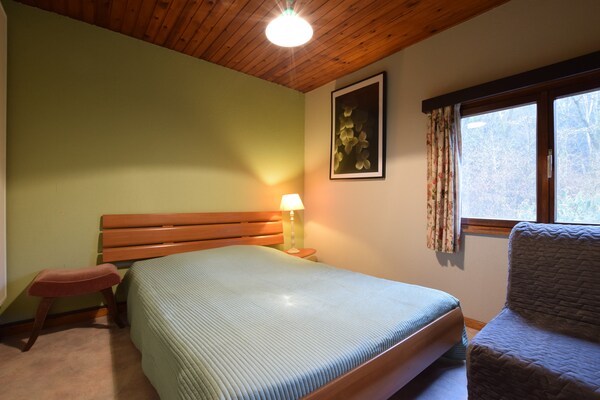 Knus chalet voor 5 in de bossen bij Bouillon, hondvriendelijk - thumbnail 4