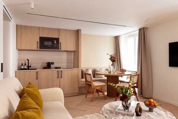 Licht appartement met airco in hartje Parijs, vlakbij Le Marais - thumbnail 5