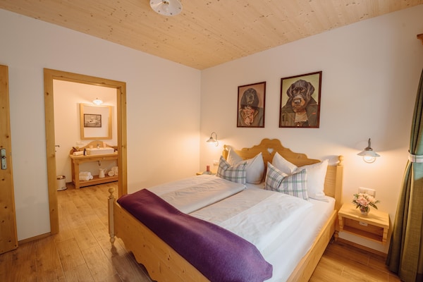 Ruim chalet voor 8 aan de Grundlsee met sauna en uitzicht op het bos - thumbnail 3
