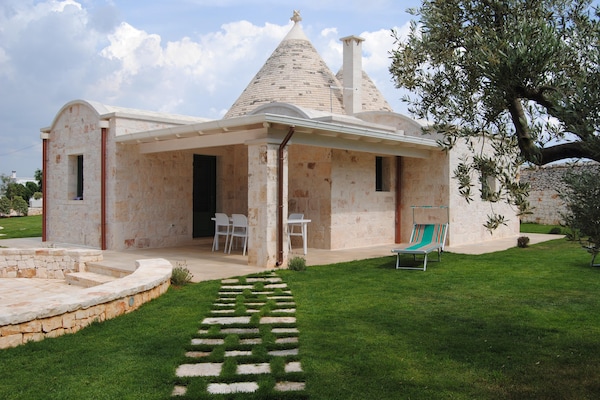 Privézwembad en historische charme in Trullo Amato, Cisternino - thumbnail 2