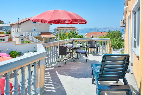 Op 500 m van zee: Compact appartement Niko 3 in Senj - thumbnail 5