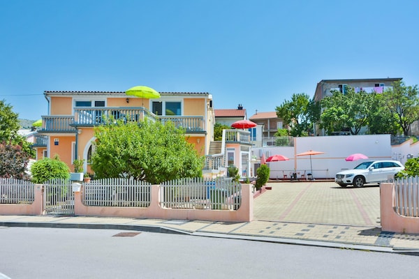 Op 500 m van zee: Compact appartement Niko 3 in Senj - thumbnail 6