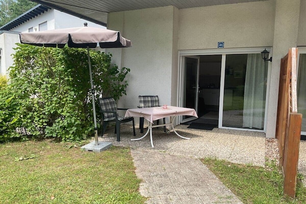 Romantische bungalow aan het Plauer See met privéterras en groene tuin - thumbnail 4