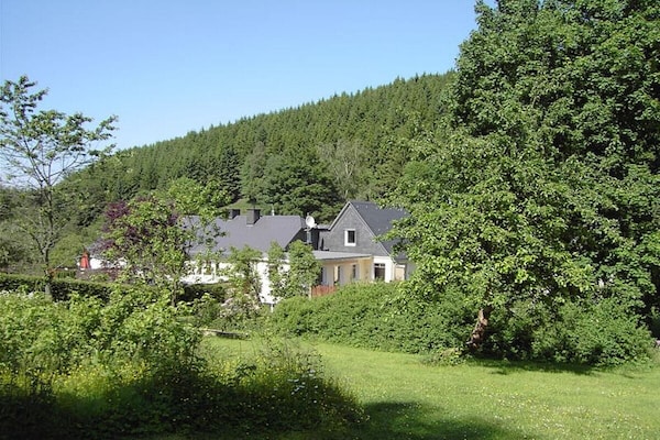 Gerenoveerd molenappartement voor 18 personen met sauna in Bad Berleburg - thumbnail 1