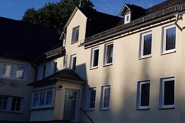 Historisch molenappartement voor 11 personen met sauna aan de molenvijver in Birkelbach - thumbnail 1