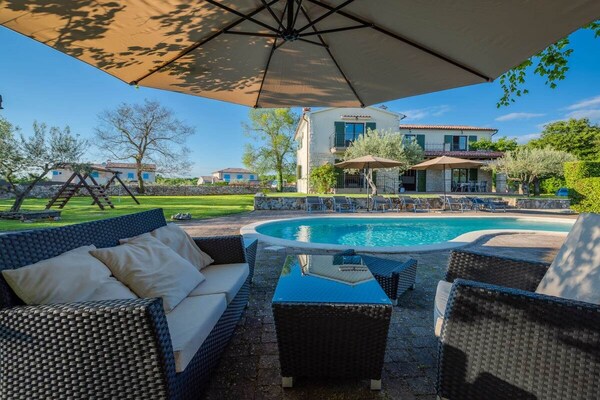 Authentieke Istrische villa met privézwembad en grote tuin bij Tinjan - thumbnail 4