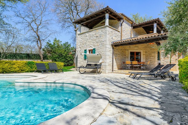 Villa Elaya: Ruim vakantiehuis voor 8 met privézwembad in Istrië - thumbnail 3