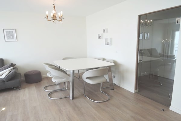 Frontaal zeezicht appartement voor 6 personen op de zeedijk van Middelkerke - thumbnail 2