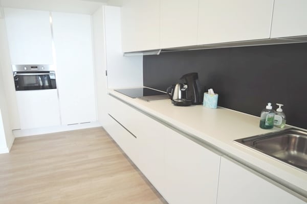 Frontaal zeezicht appartement voor 6 personen op de zeedijk van Middelkerke - thumbnail 5