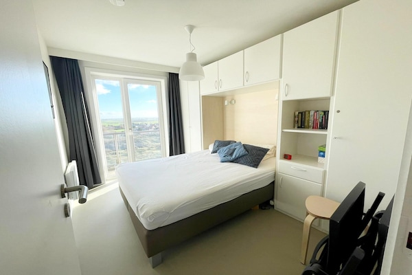 Stijlvol appartement op de zeedijk met panoramisch zeezicht in Middelkerke - thumbnail 3