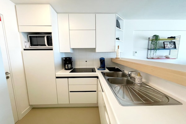 Stijlvol appartement op de zeedijk met panoramisch zeezicht in Middelkerke - thumbnail 2