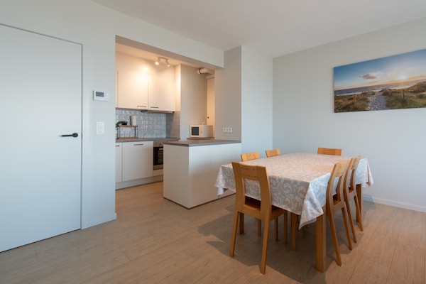 Gerenvoveerd 6-persoons appartement met zeezicht in Middelkerke - thumbnail 3