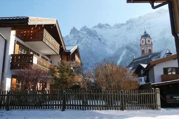 Ruim vakantiehuis in Mittenwald, 4 slaapkamers, dichtbij skilift - thumbnail 2