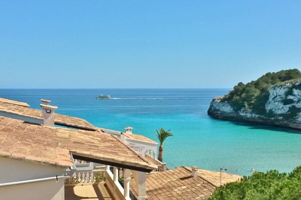 Vakantiehuis Vista del Mar met zeezicht in Cala Romantica, vlakbij het strand - thumbnail 1
