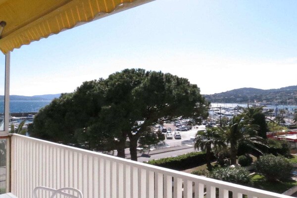 Zonnig appartement met panoramisch zeezicht in Sainte-Maxime - thumbnail 2