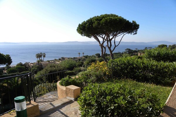 Zonnig vakantiehuis met zwembad en tennis in Sainte-Maxime - thumbnail 6
