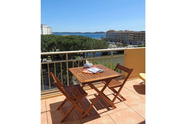 Sfeervol appartement in Sainte-Maxime met zeezicht en zwembad - thumbnail 5