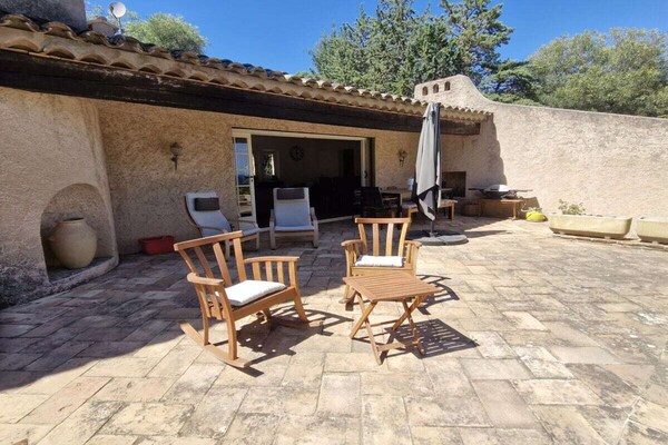 Zonnige villa met privézwembad en zeezicht bij Sainte-Maxime - thumbnail 5