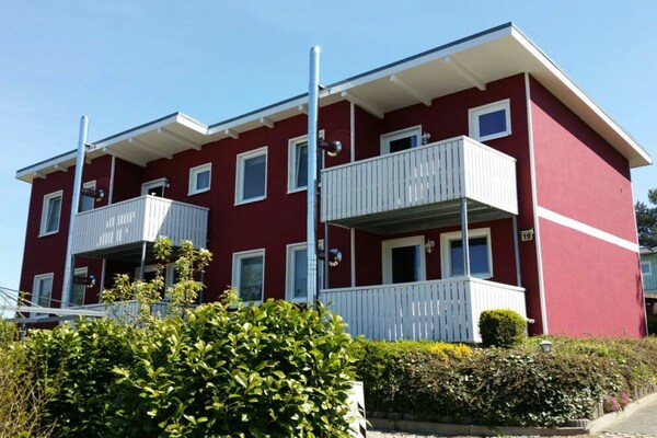 Romantisch appartement aan de Plauer See met open haard en balkon - thumbnail 2