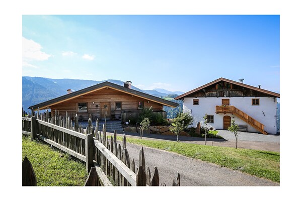 Authentieke boerderijwoning in Wangen met dennenhout interieur en keuken - thumbnail 2