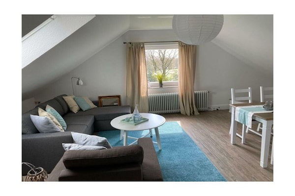 Licht zolderappartement in Varel, vlakbij centrum - thumbnail 3
