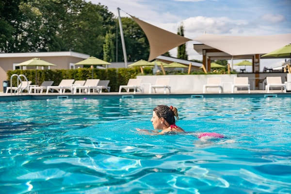 Ravenbosch Royaal: luxe vakantiehuis met bad, haard en tuin in Bemelen - thumbnail 2