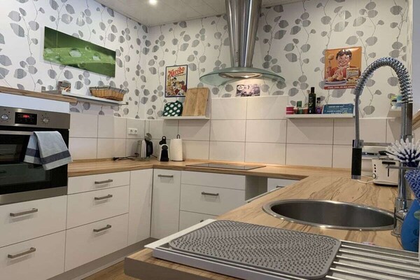Ruim vakantiehuis voor 9 personen nabij de Noordzee in Varel - thumbnail 2