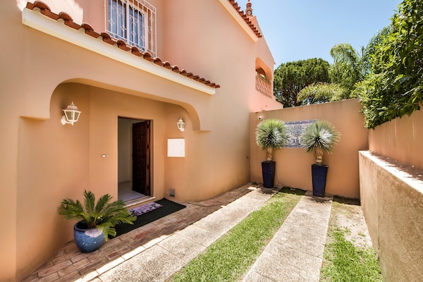 Ruime 4-slaapkamer villa met zonnig terras nabij Vilamoura - thumbnail 2