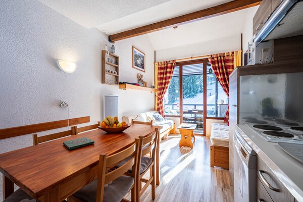 Grand Morillon N°404: knus appartement op 30 meter van de piste in Morillon - thumbnail 2